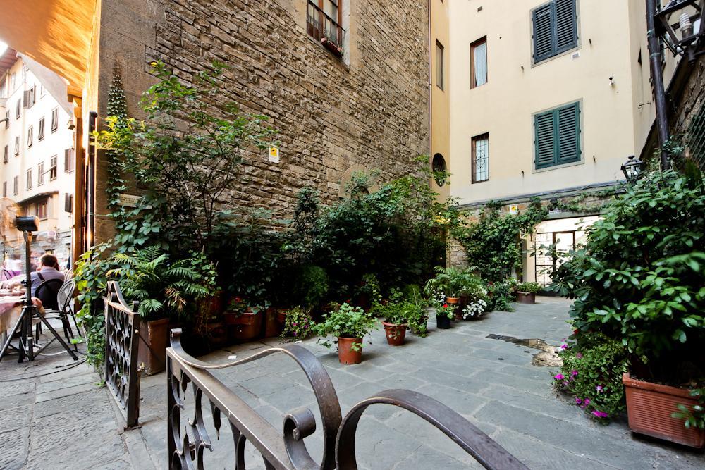 Ponte Vecchio Tower Apartman Firenze Kültér fotó